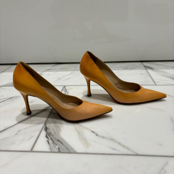 Manolo Blahnik Patent Leather Pumps Size EU 35 US 5B, 3 Inch Heels - Picture 3 of 12